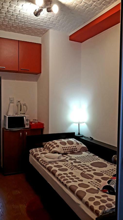 Dody Apartmani Leskovac  Buitenkant foto